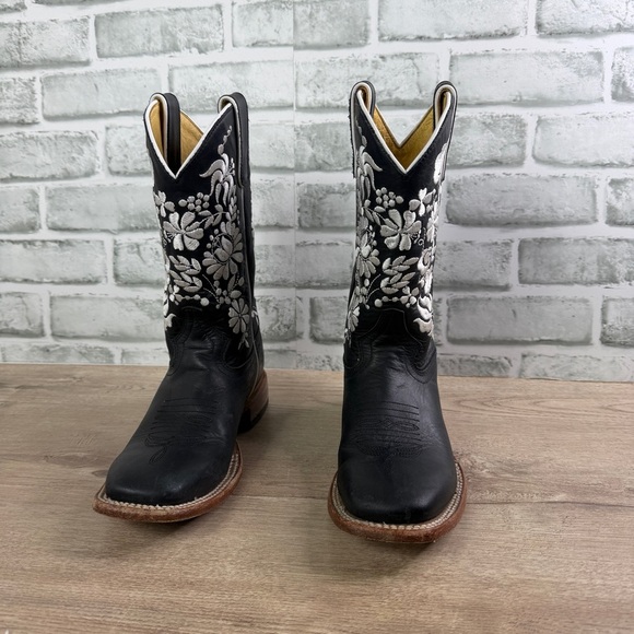 Macie Bean Black Embroidered Western Boots - Picture 3 of 8